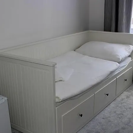 Amadeus Hotel 3*