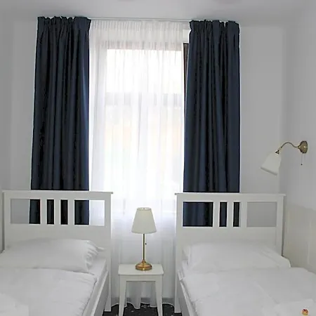 Hotel Amadeus 3*