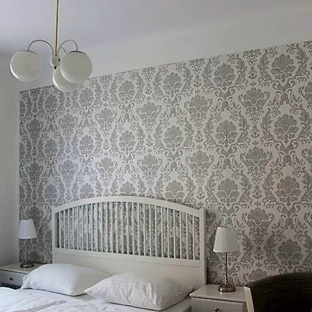 Hotel Amadeus 3*