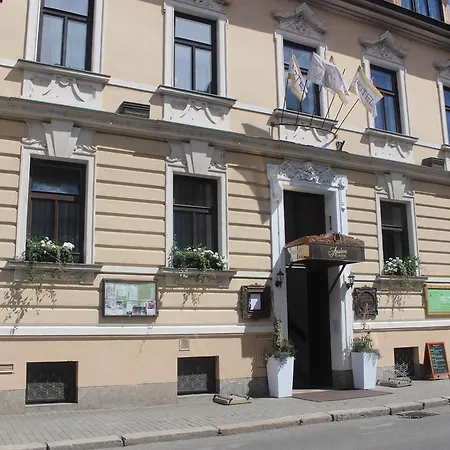 Hotel Amadeus 3*
