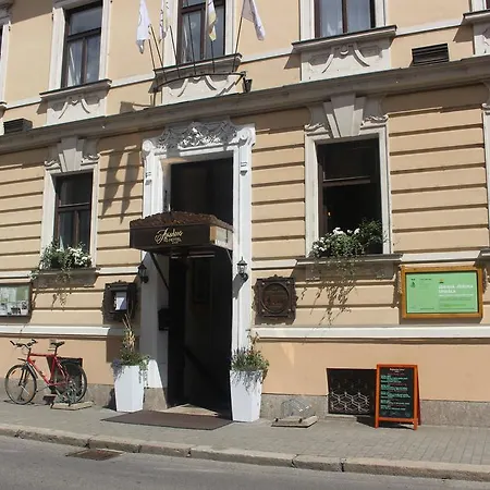 Amadeus Hotel
